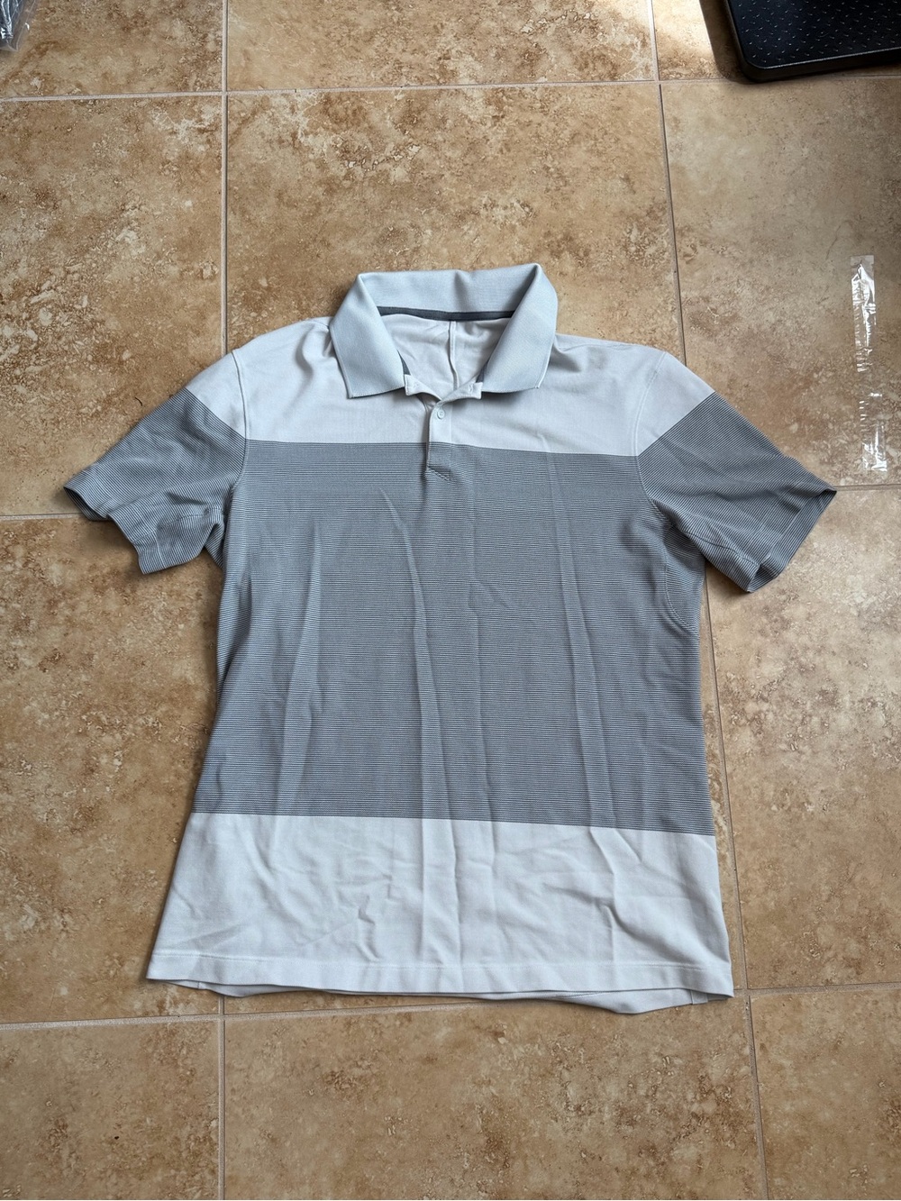 Men’s Lululemon Tech Pique Polo size medium gray color block